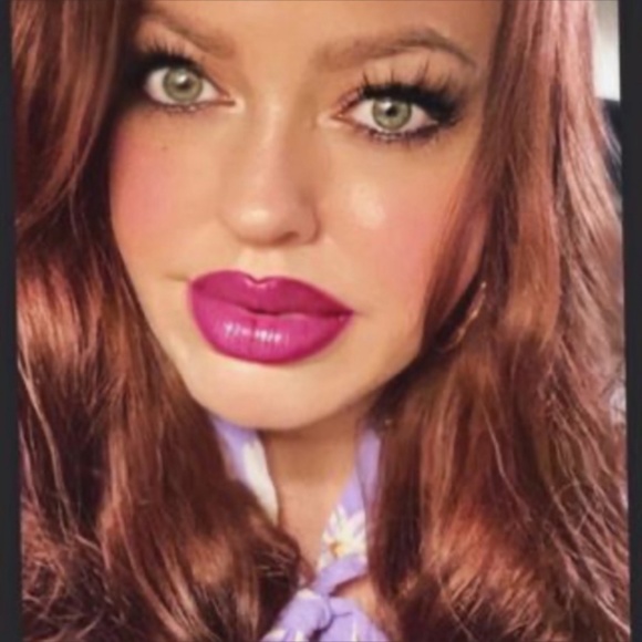 MAC Lipstick Bundle of 3 in La Femme 410, Joie de Vivre 415 & Give me Fever 428 - Picture 5 of 16